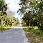 Fully Fenced With Hot Tub Near Siesta Key Bridge