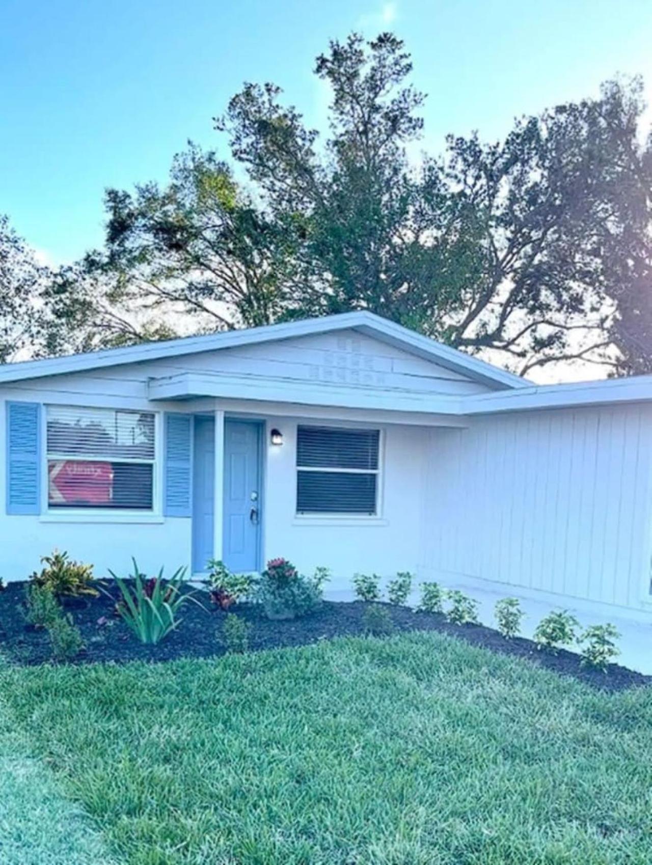 Holiday home Fully Fenced With Hot Tub Near Siesta Key Bridge